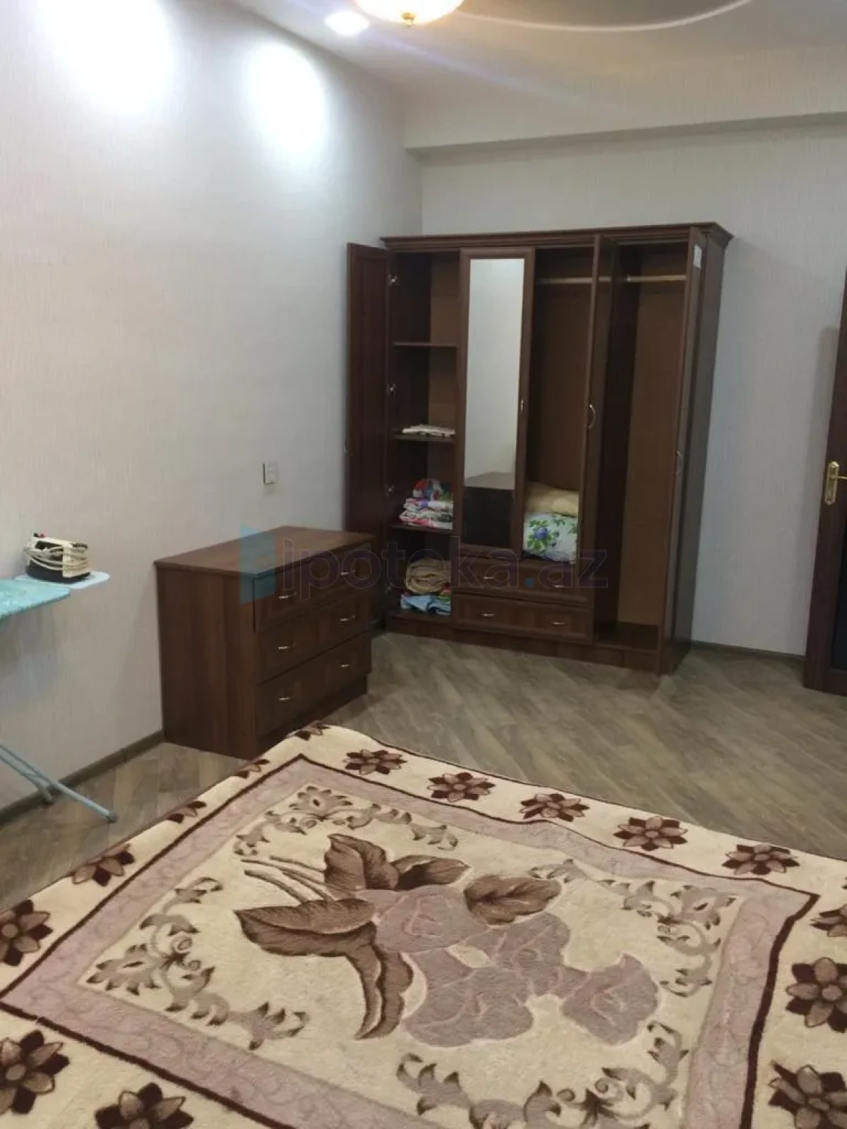 Satılır 3 otaqlı yeni tikili 90 m²