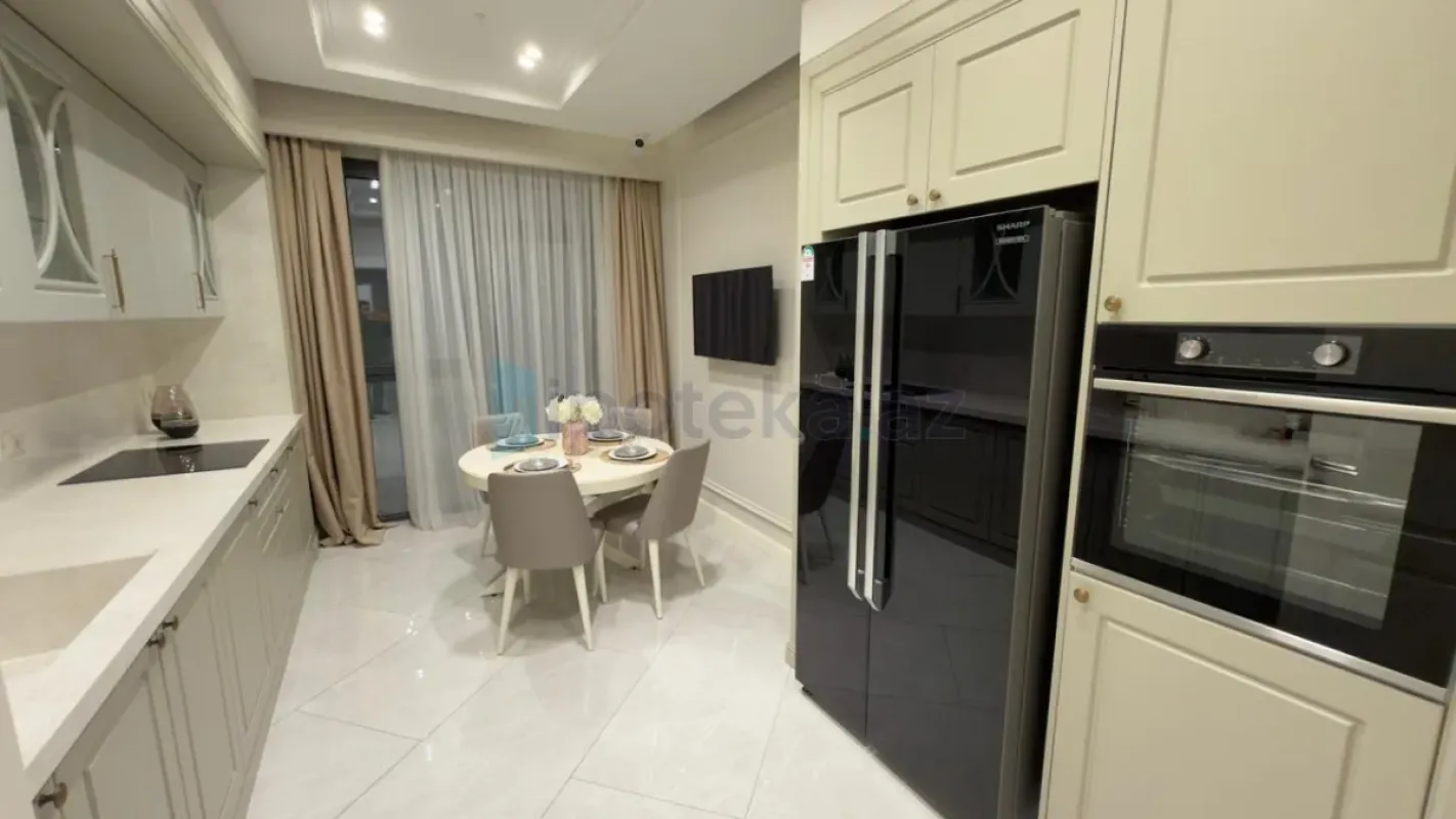 Satılır 4 otaqlı yeni tikili 128 m²