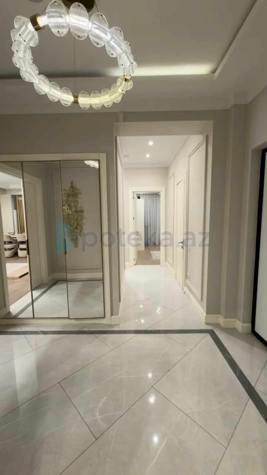 Satılır 4 otaqlı yeni tikili 128 m²