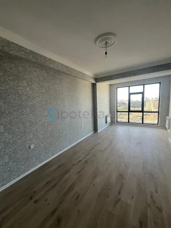 Satılır 2 otaqlı yeni tikili 76 m²