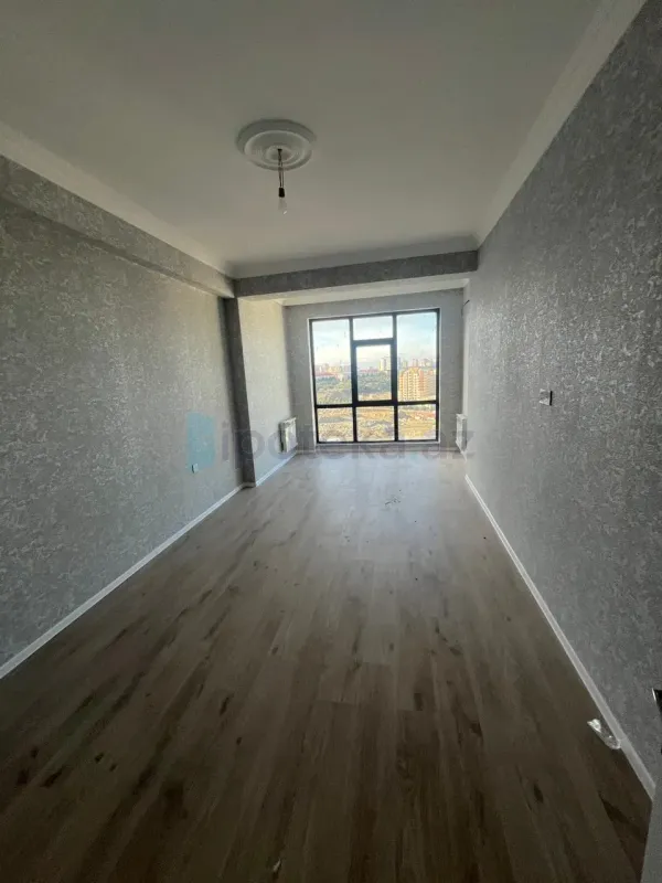 Satılır 2 otaqlı yeni tikili 76 m²
