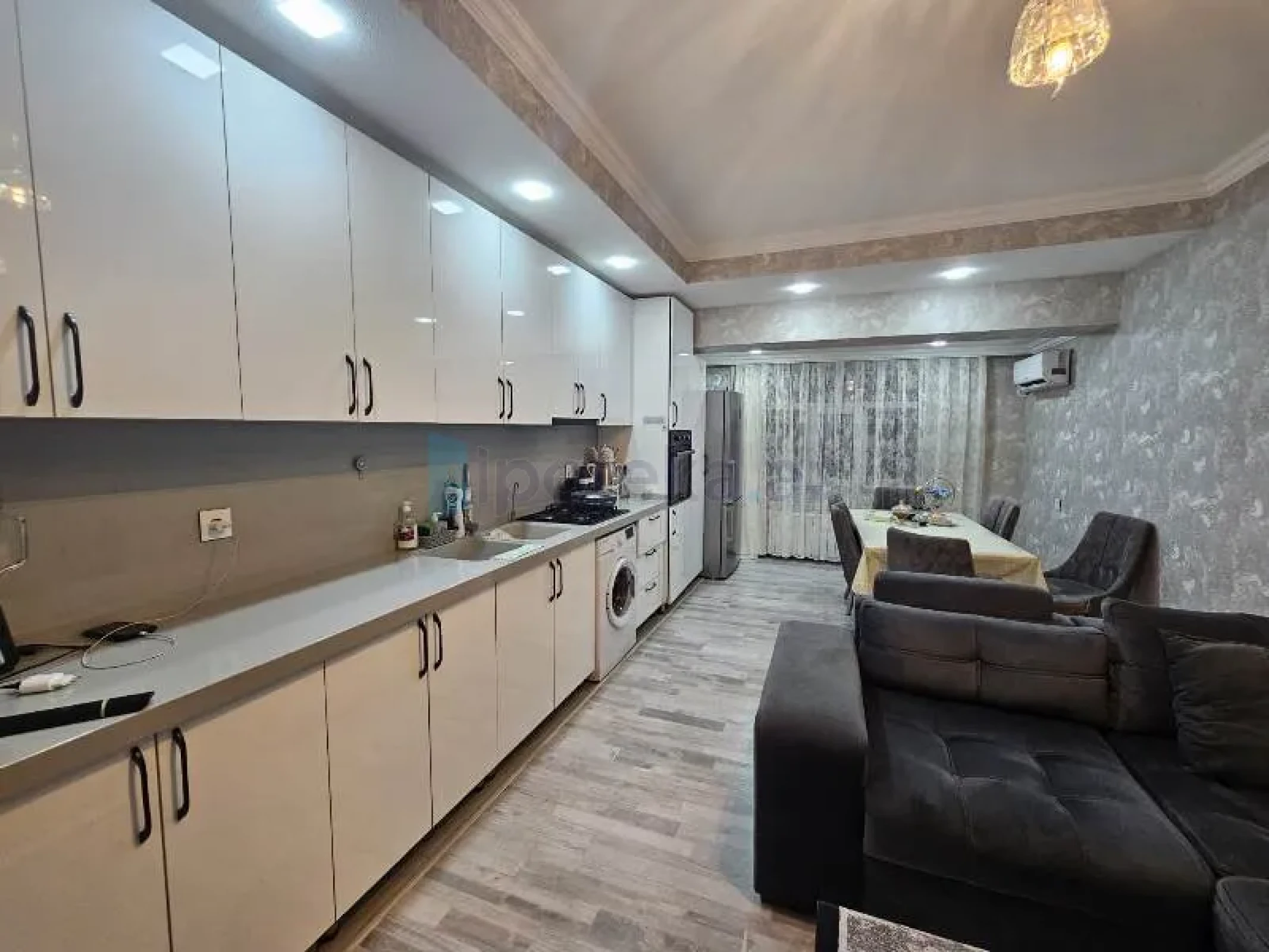 Satılır 3 otaqlı yeni tikili 95 m²