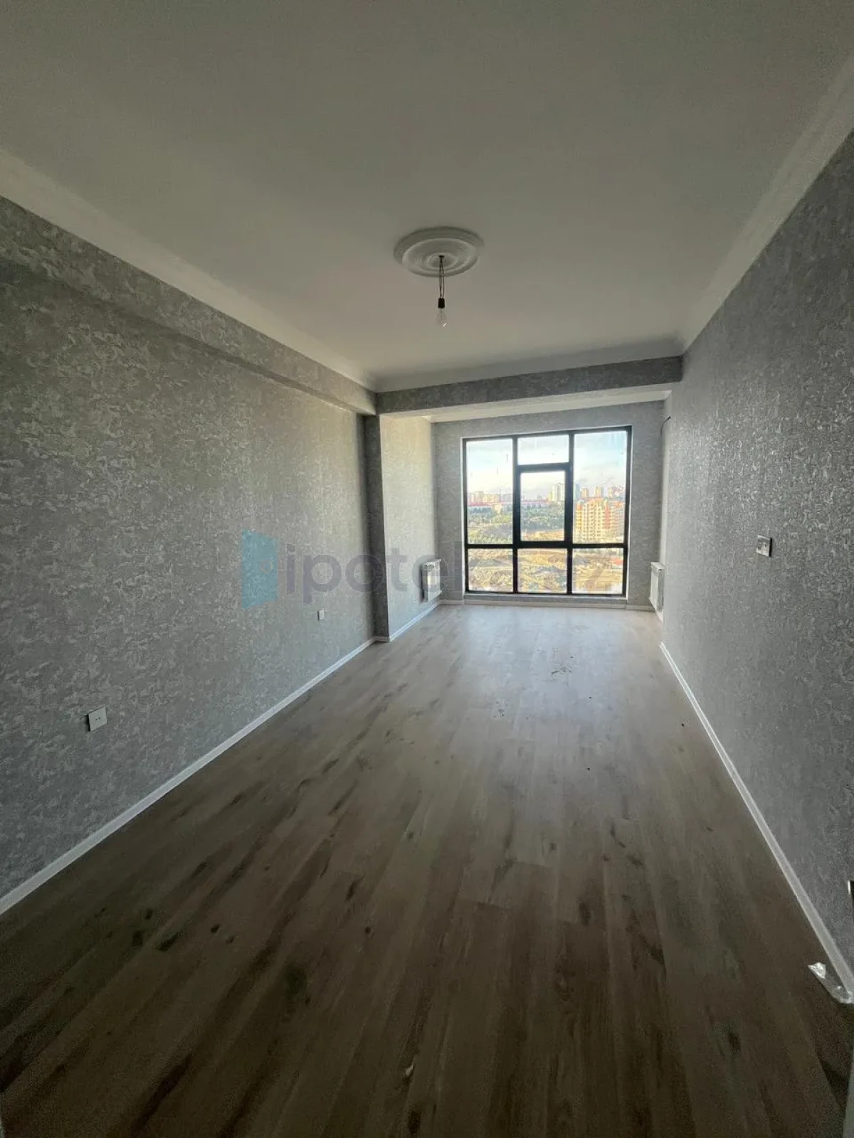 Satılır 3 otaqlı yeni tikili 95 m²