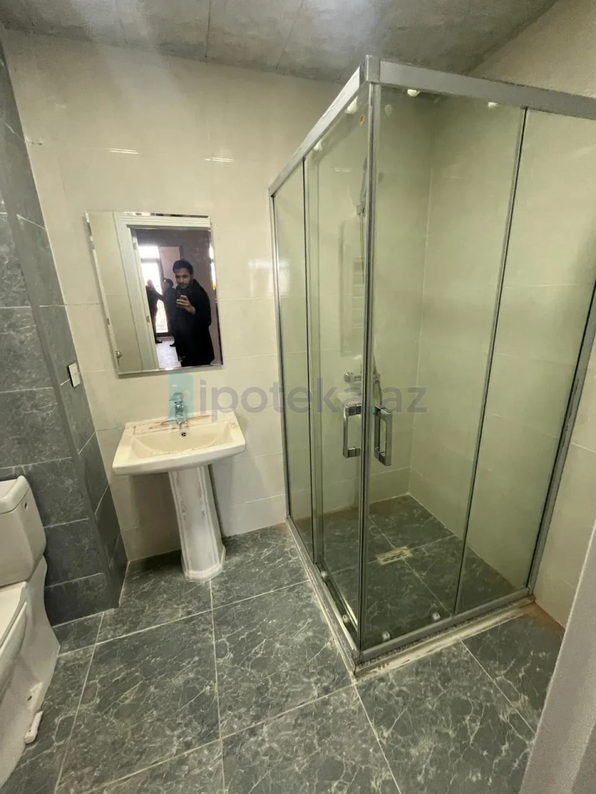 Satılır 3 otaqlı yeni tikili 95 m²