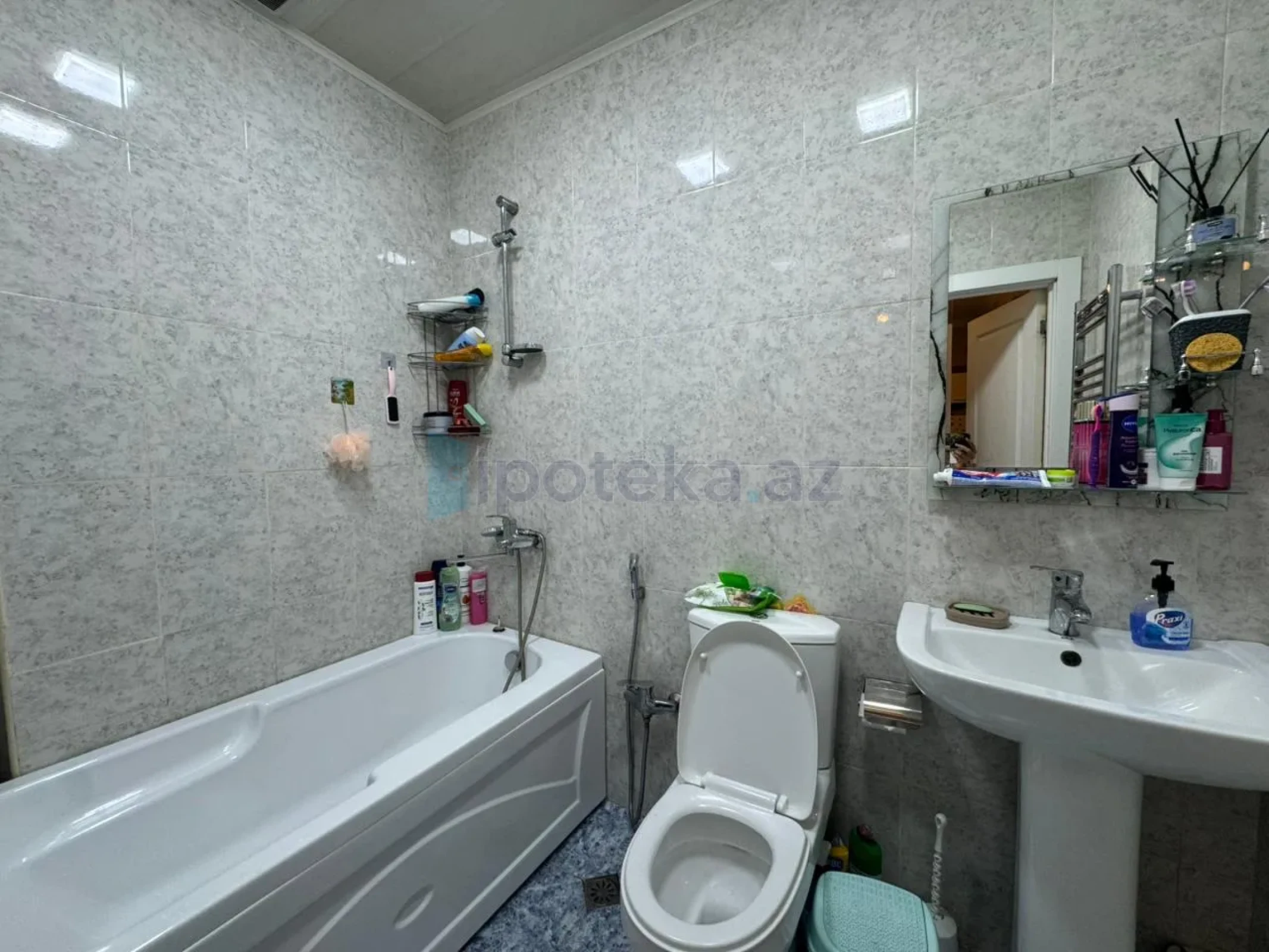 Satılır 2 otaqlı yeni tikili 54.5 m²