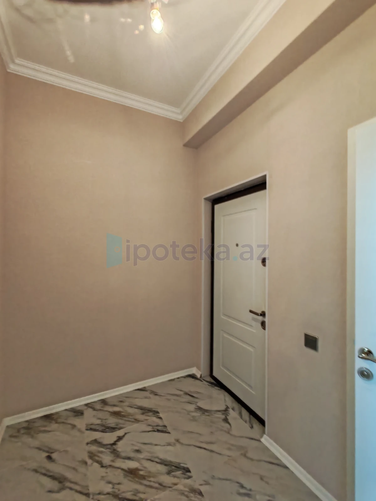 Satılır 2 otaqlı yeni tikili 50 m²