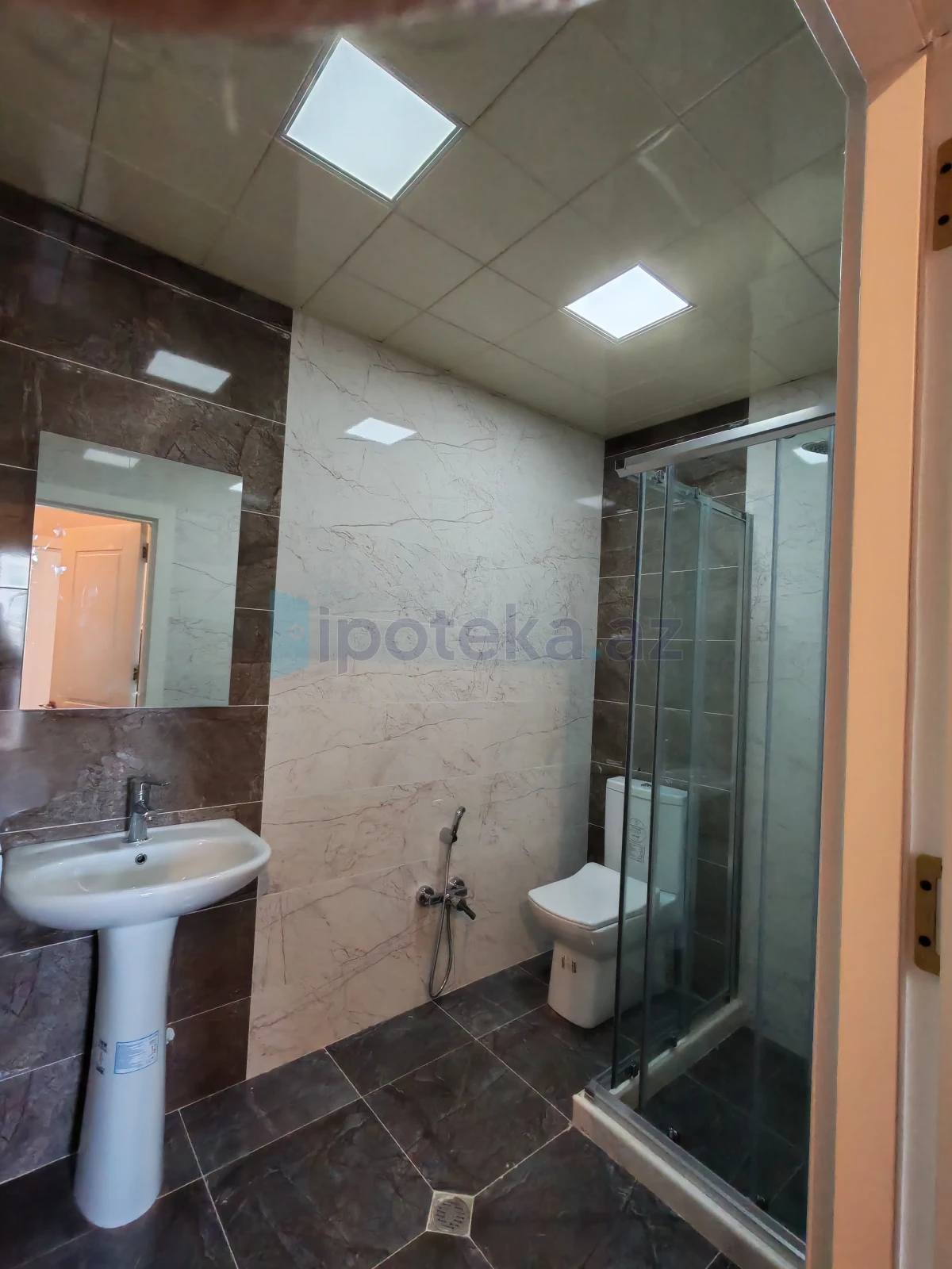 Satılır 2 otaqlı yeni tikili 50 m²