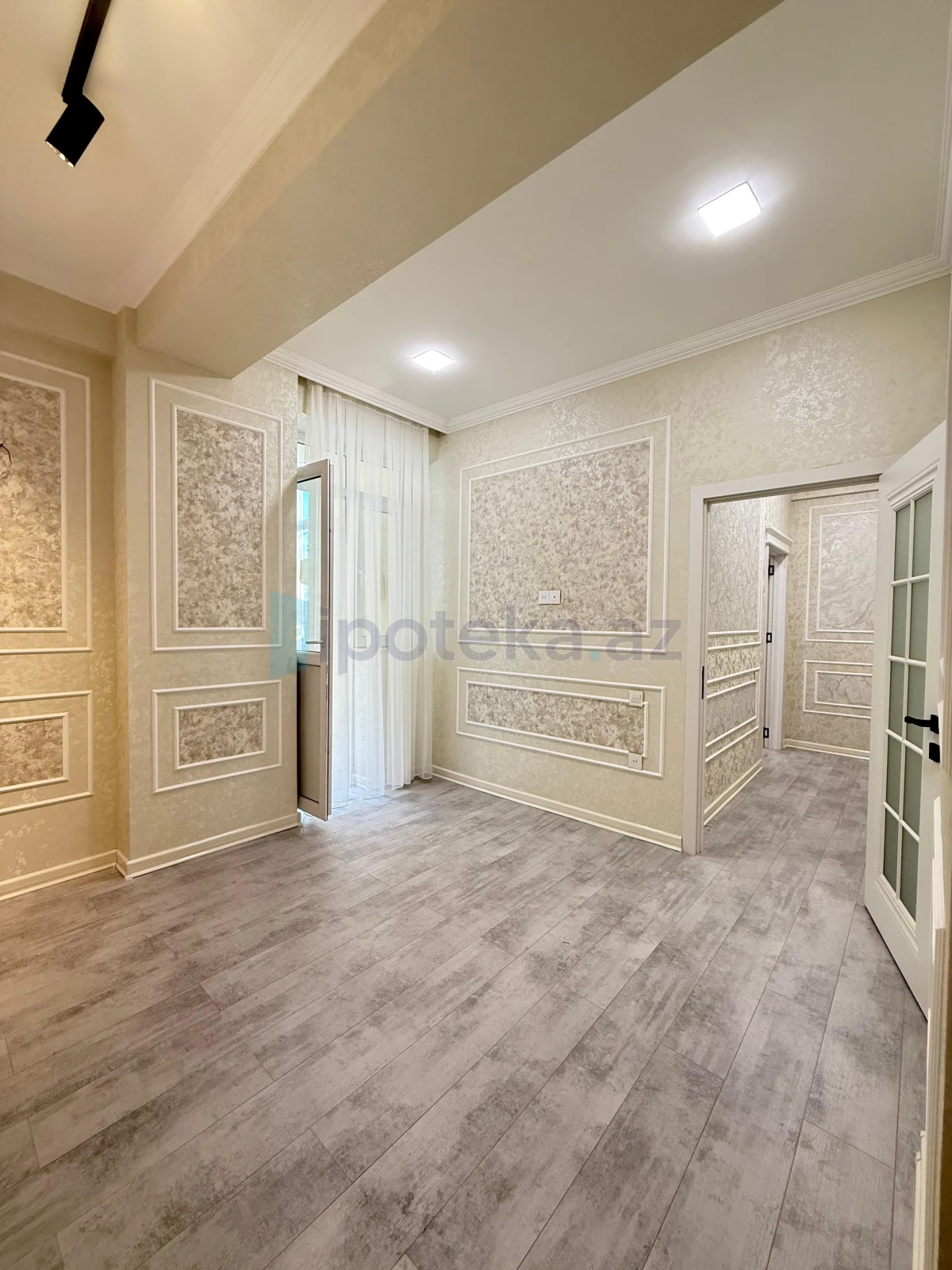 Satılır 2 otaqlı yeni tikili 75 m²