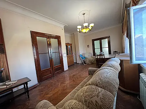 Satılır 3 otaqlı köhnə tikili 93 m² — Bakı, Nəsimi 3 otaq 93.00 m²