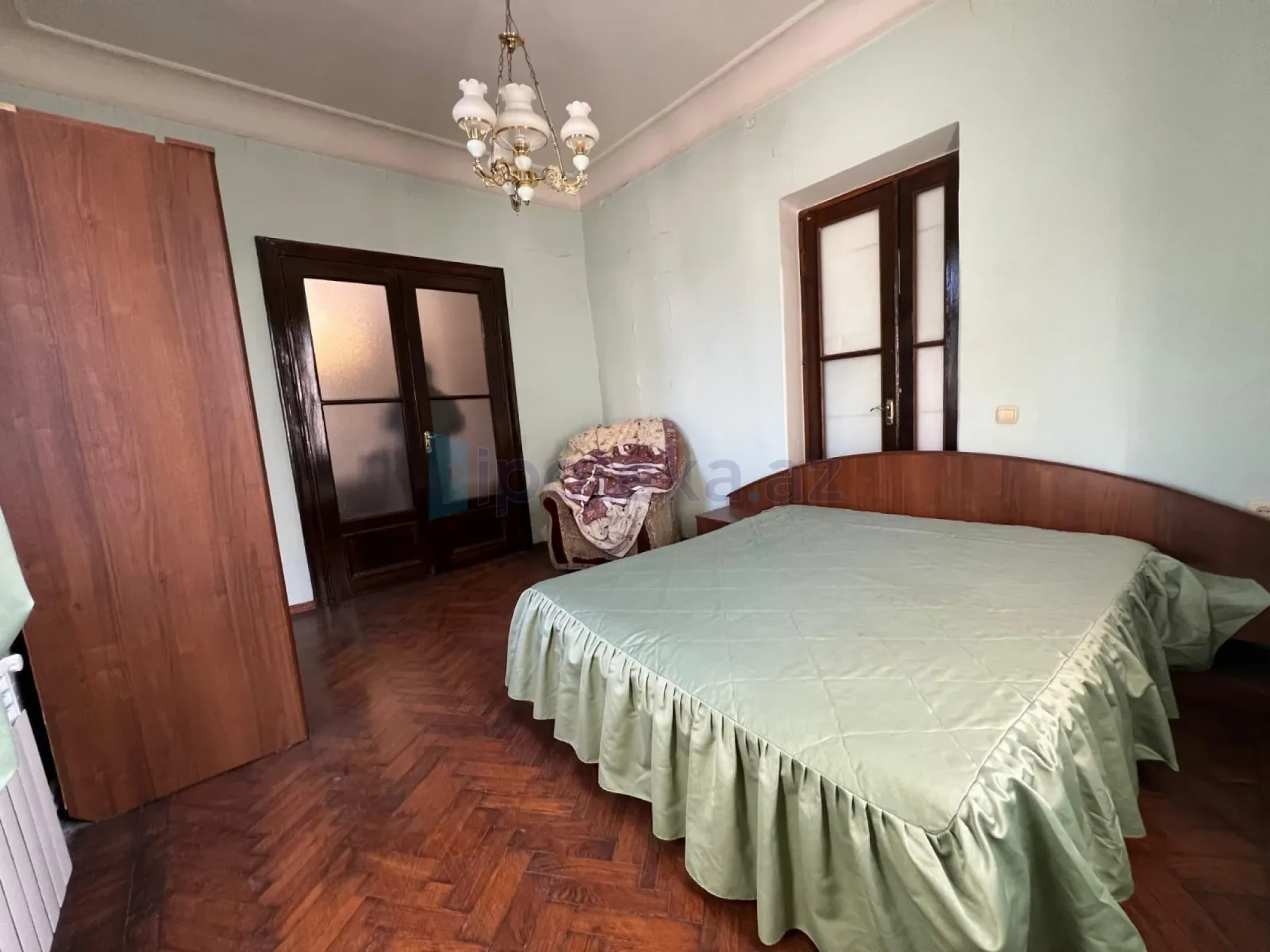 Satılır 3 otaqlı köhnə tikili 93 m²