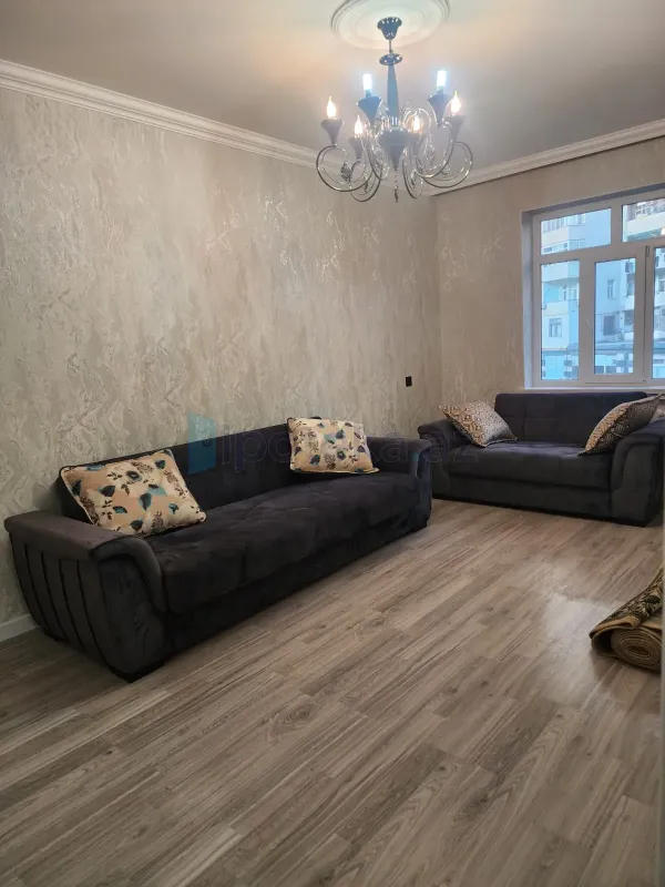 Satılır 3 otaqlı köhnə tikili 80 m²