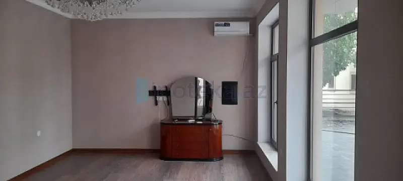 Satılır 5 otaqlı mənzil 320 m²