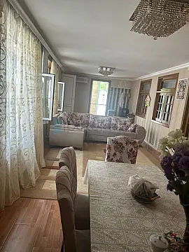 Satılır 6 otaqlı həyət evi 300 m²