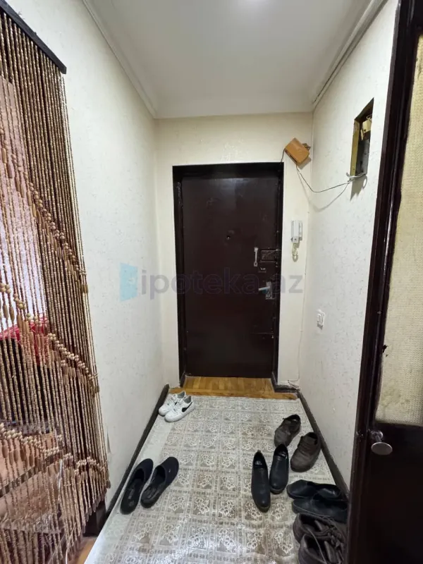 Satılır 3 otaqlı köhnə tikili 75 m²