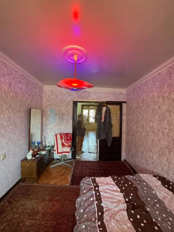 Satılır 3 otaqlı köhnə tikili 75 m²