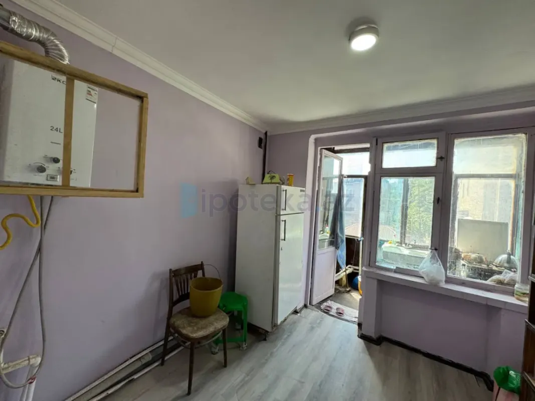 Satılır 3 otaqlı köhnə tikili 75 m²
