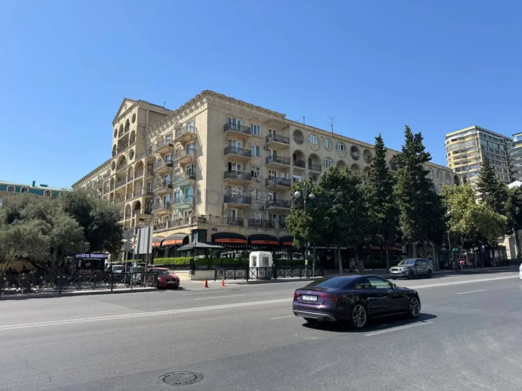 Satılır 3 otaqlı köhnə tikili 75 m²