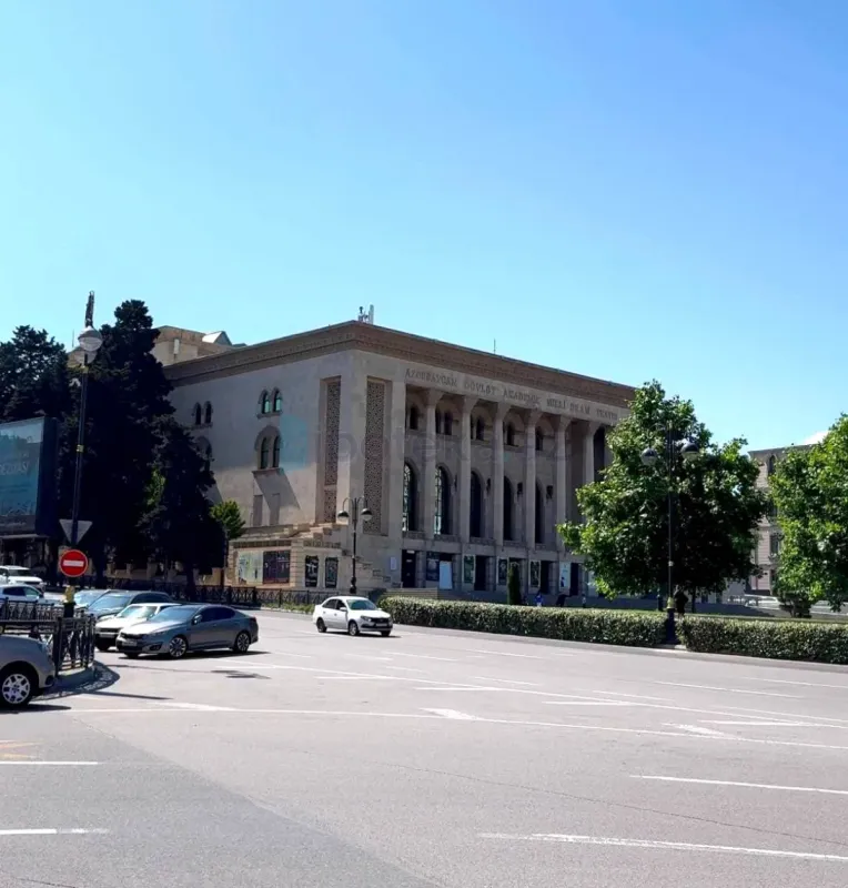 Satılır 3 otaqlı köhnə tikili 75 m²