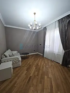 Satılır 5 otaqlı həyət evi 250 m²
