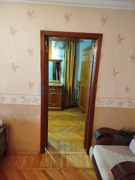 Satılır 2 otaqlı köhnə tikili 52 m²