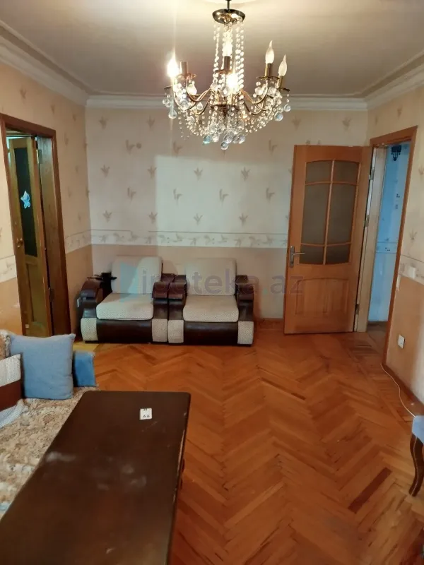 Satılır 2 otaqlı köhnə tikili 52 m²
