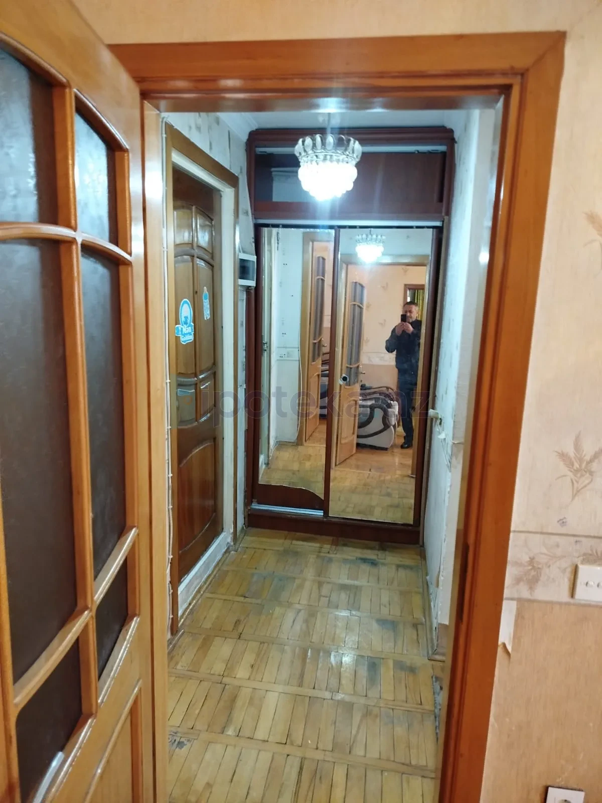 Satılır 2 otaqlı köhnə tikili 52 m²