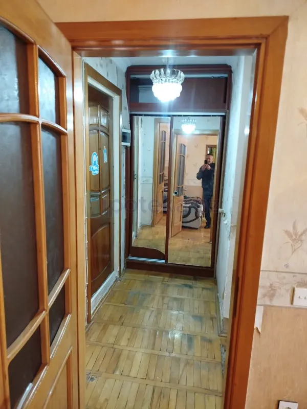 Satılır 2 otaqlı köhnə tikili 52 m²