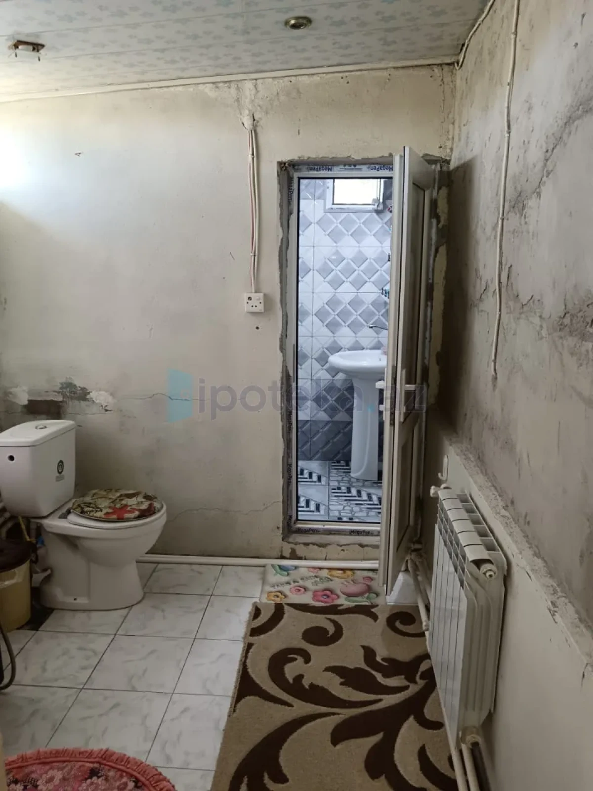 Satılır 8 otaqlı həyət evi 200 m²