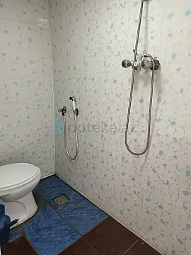 Satılır 8 otaqlı həyət evi 200 m²