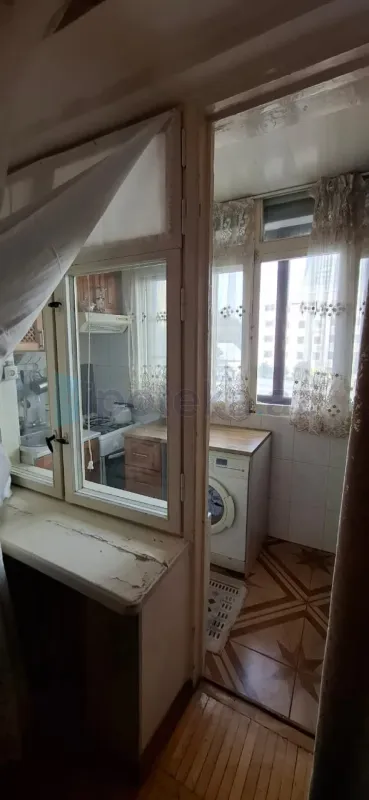 Satılır 3 otaqlı köhnə tikili 70 m²