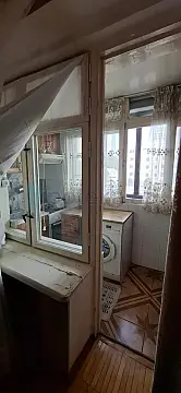 Satılır 3 otaqlı köhnə tikili 70 m²