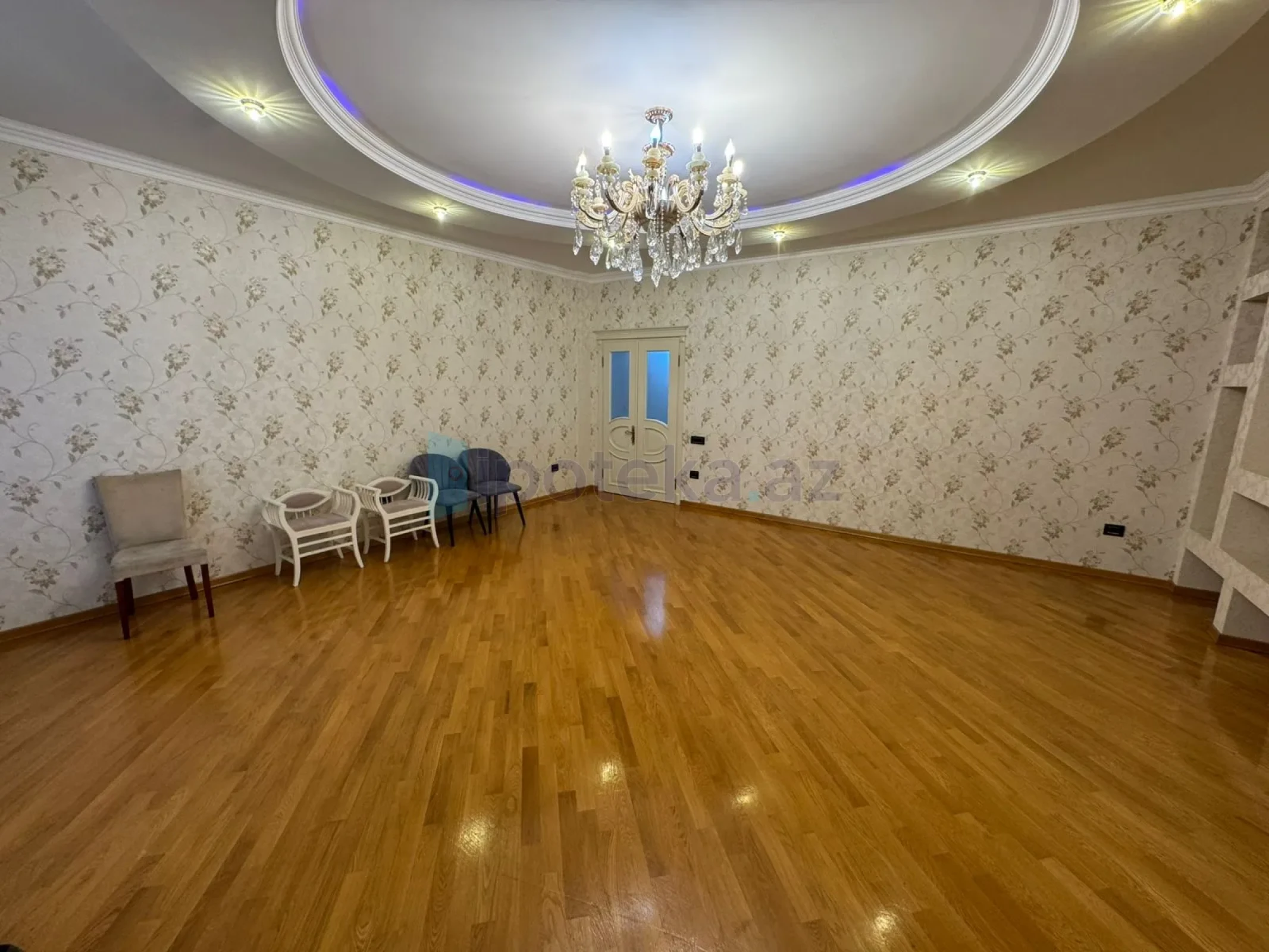 Satılır 3 otaqlı yeni tikili 150 m²