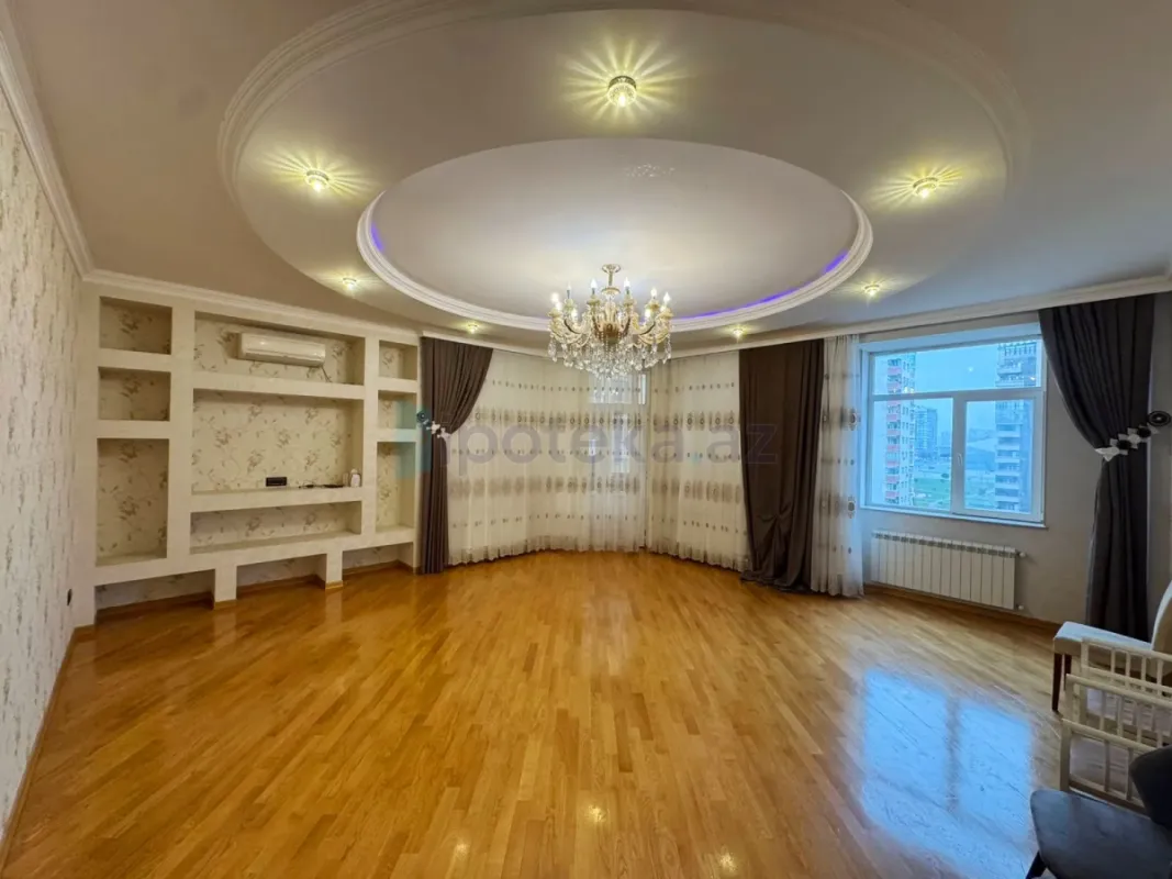 Satılır 3 otaqlı yeni tikili 150 m²