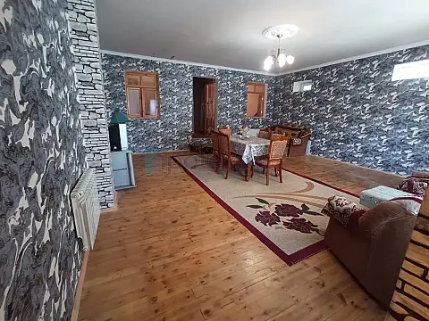 Satılır 4 otaqlı həyət evi 120 m²