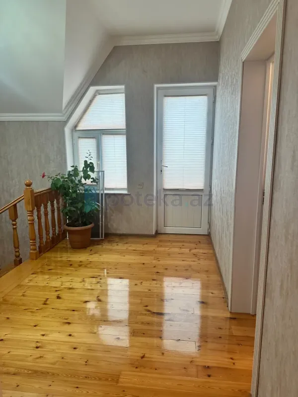 Satılır 5 otaqlı həyət evi 230 m²