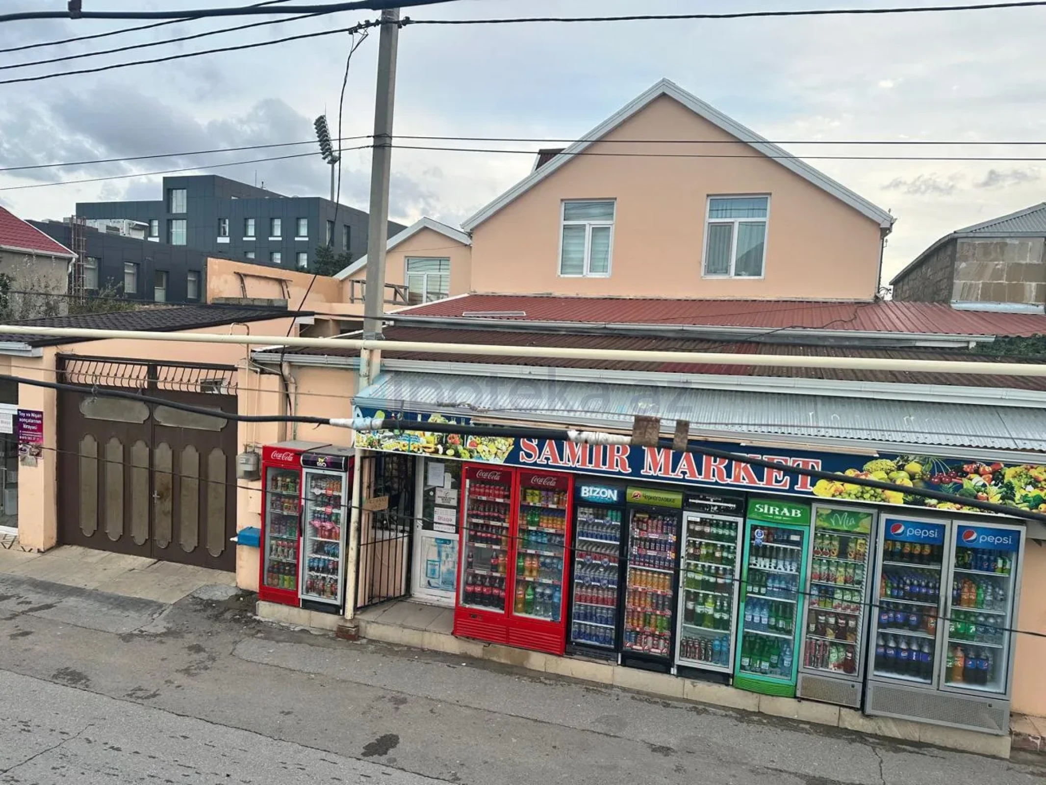 Satılır 5 otaqlı həyət evi 230 m²