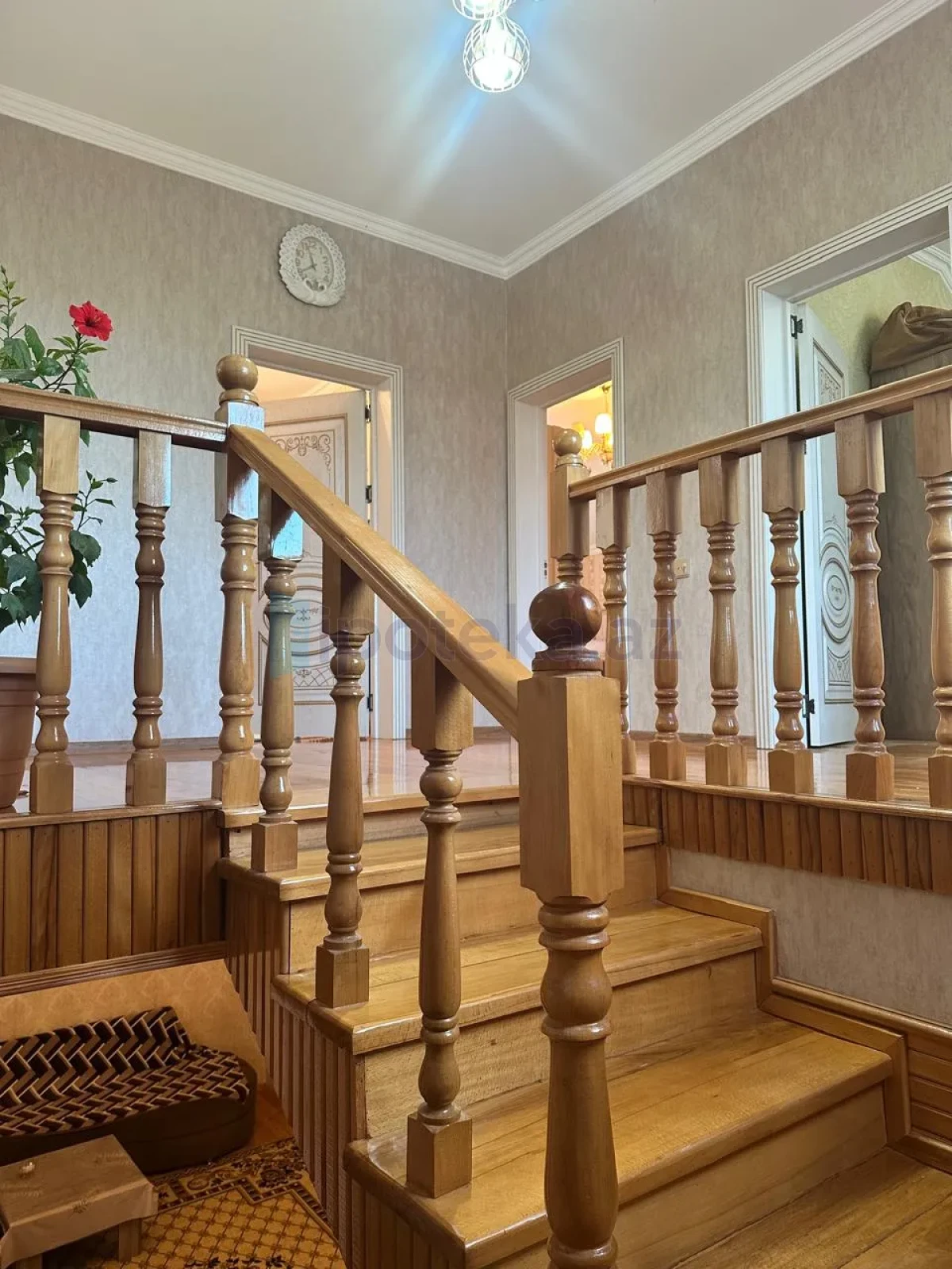 Satılır 5 otaqlı həyət evi 230 m²