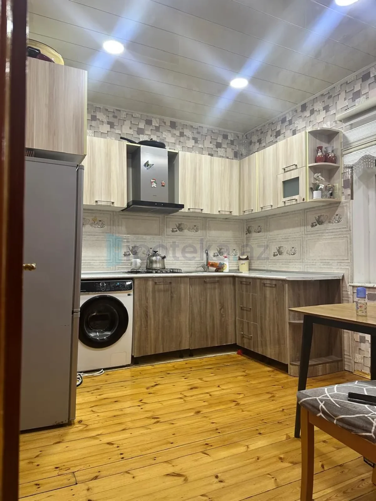 Satılır 5 otaqlı həyət evi 230 m²