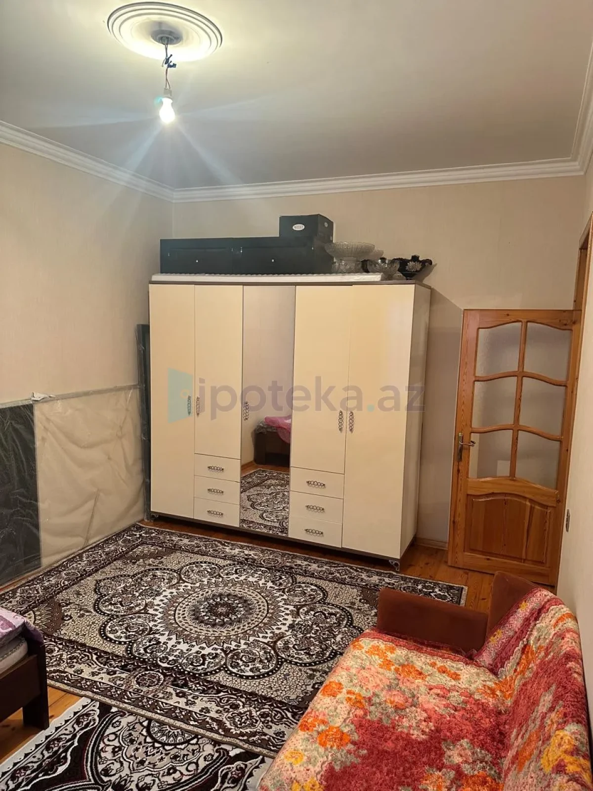 Satılır 5 otaqlı həyət evi 230 m²