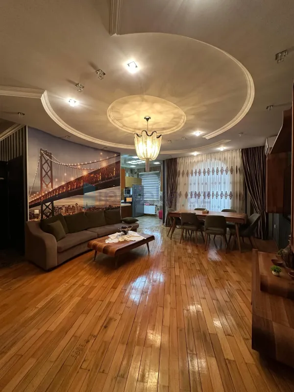 Satılır 3 otaqlı yeni tikili 100 m²