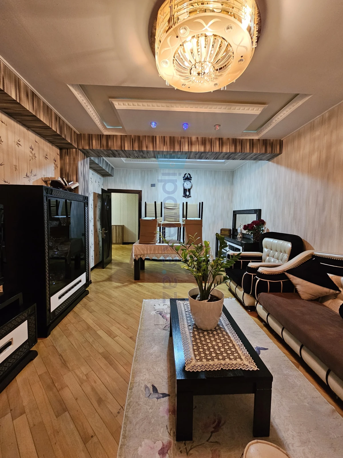 Satılır 3 otaqlı yeni tikili 120 m²