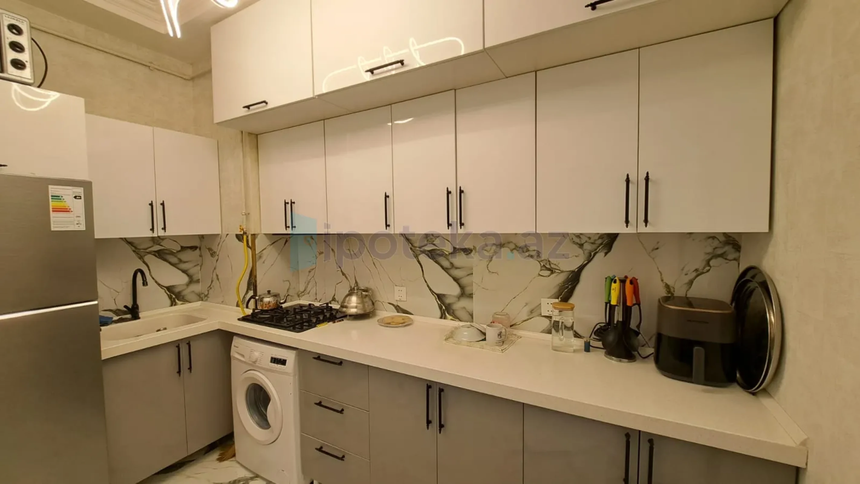 Satılır 3 otaqlı yeni tikili 75 m²