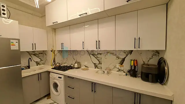 Satılır 3 otaqlı yeni tikili 75 m²