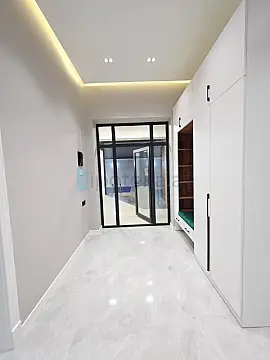 Satılır 4 otaqlı mənzil 160 m²