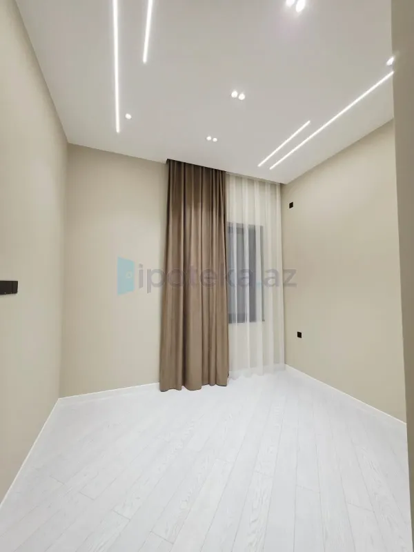 Satılır 4 otaqlı mənzil 160 m²
