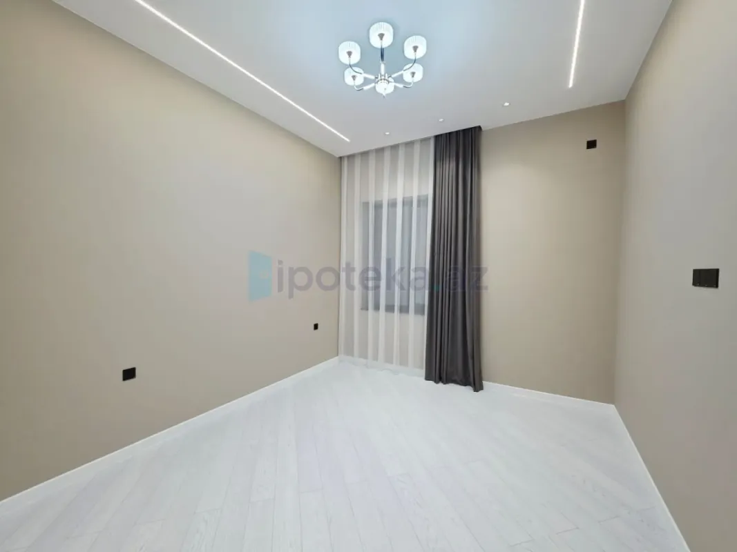 Satılır 4 otaqlı mənzil 160 m²