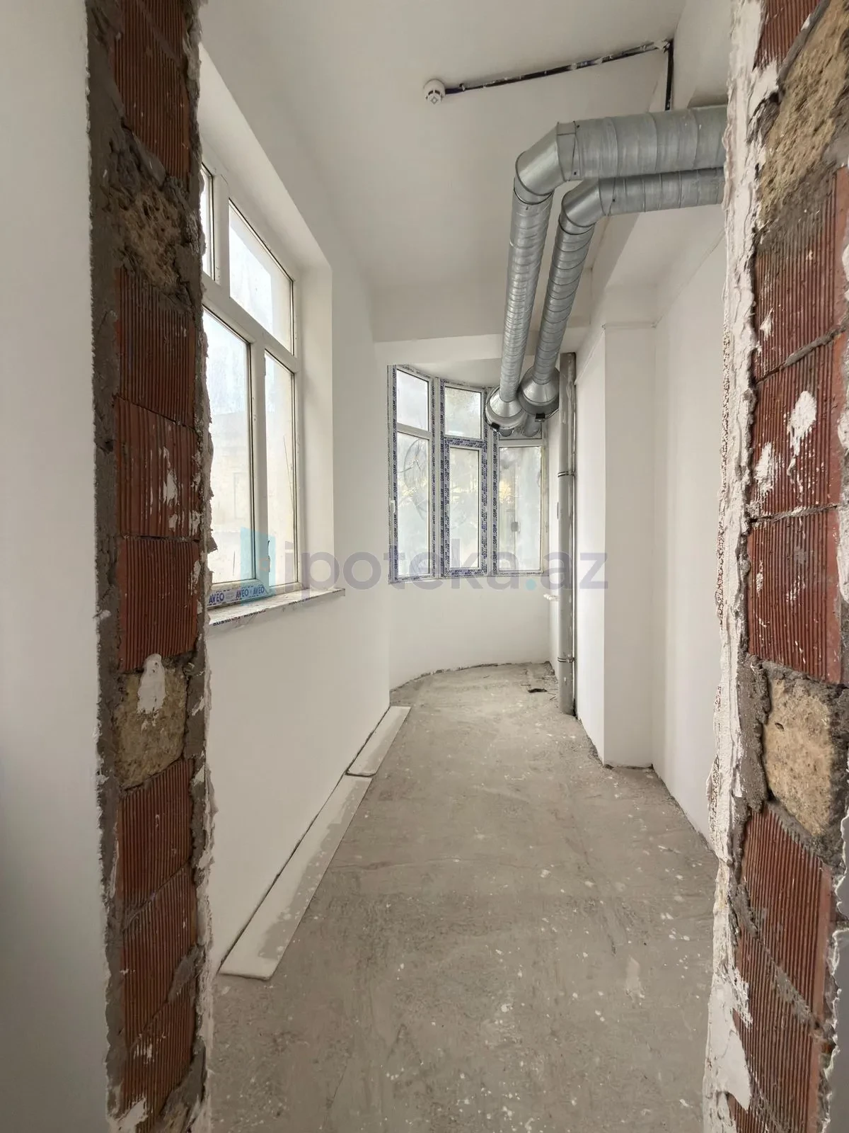 Satılır 3 otaqlı yeni tikili 135 m²