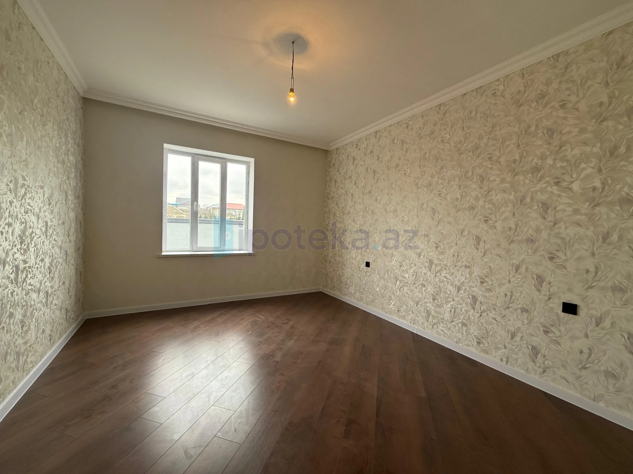 Satılır 4 otaqlı həyət evi 170 m²