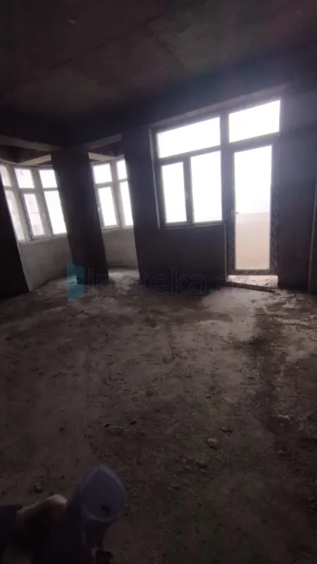 Satılır 3 otaqlı yeni tikili 125 m²