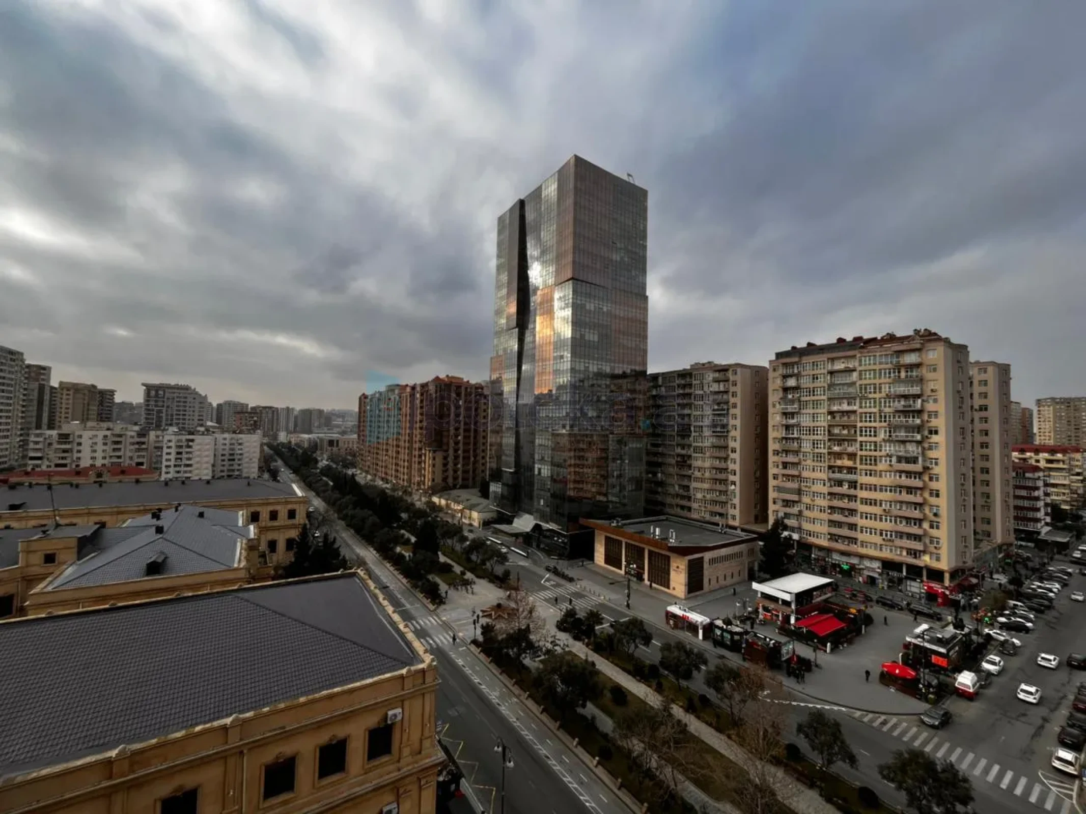 Satılır 3 otaqlı yeni tikili 136 m²